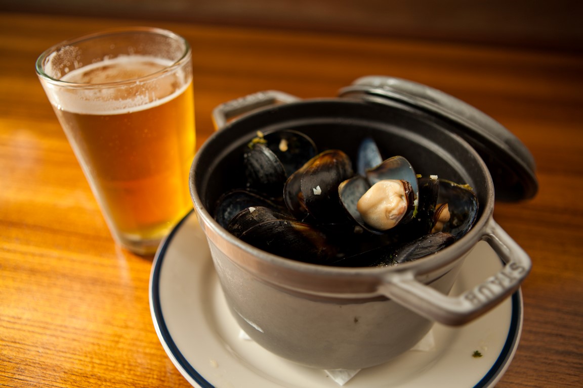 Mussels and Beer at Ballard Annex